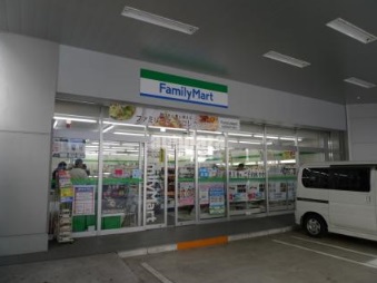 ジェイコート中野坂上 コンビ二：ﾌｧﾐﾘｰﾏｰﾄ 中野中央二丁目店　195m