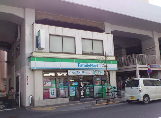 ラッキープラザ高円寺 コンビ二：ﾌｧﾐﾘｰﾏｰﾄ 高円寺駅東店　531m